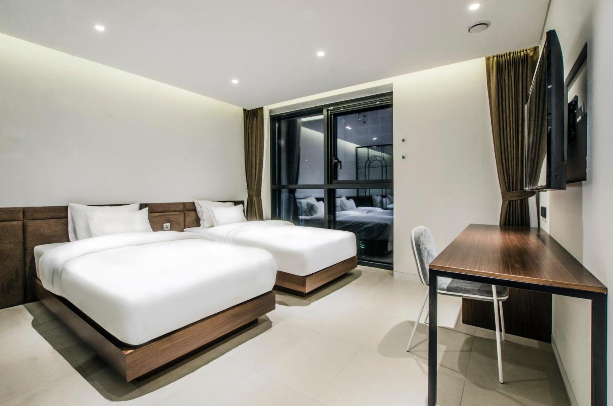Hotel The Castle Jamsil#1 Seoul Exterior photo
