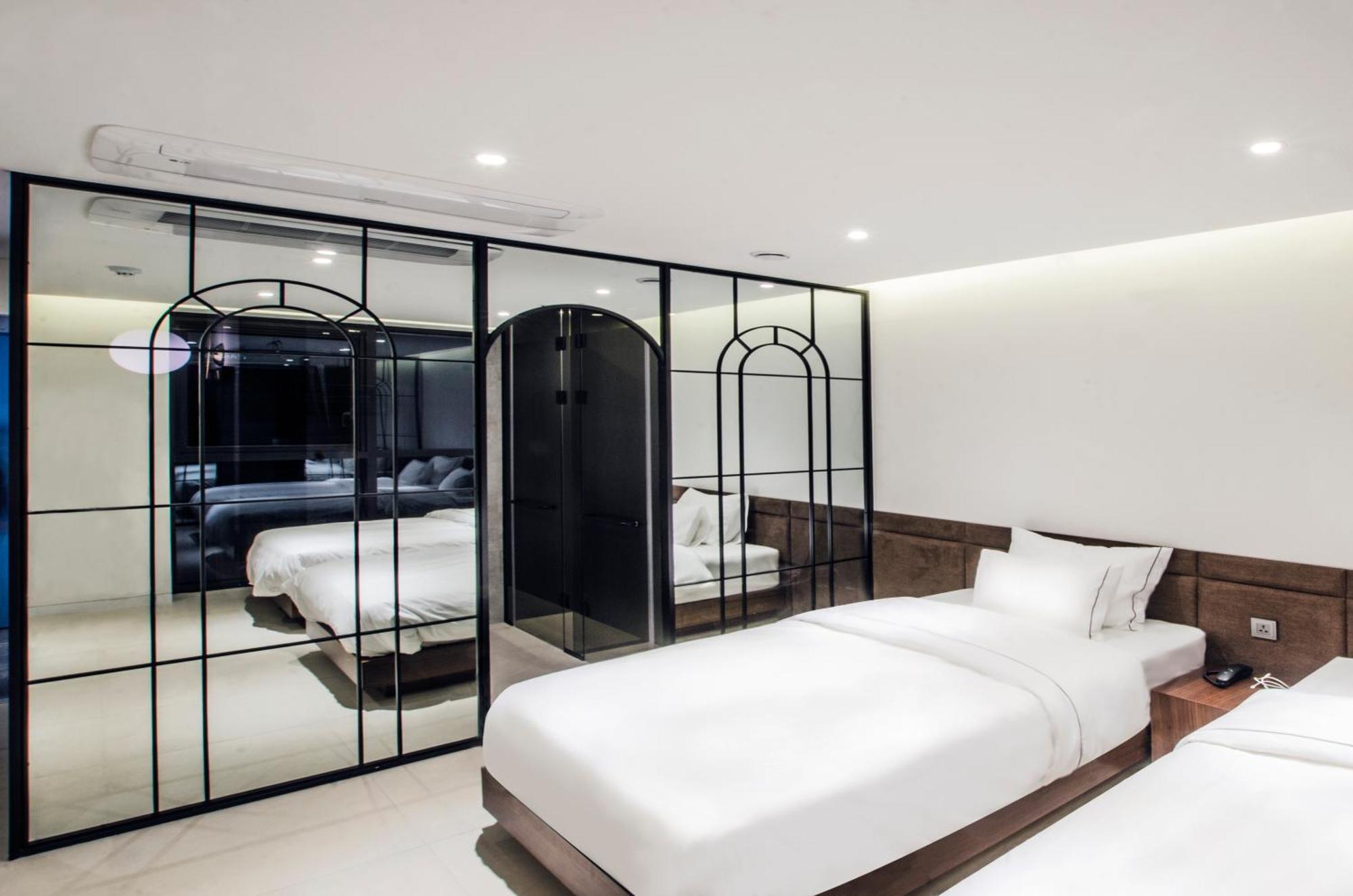 Hotel The Castle Jamsil#1 Seoul Exterior photo